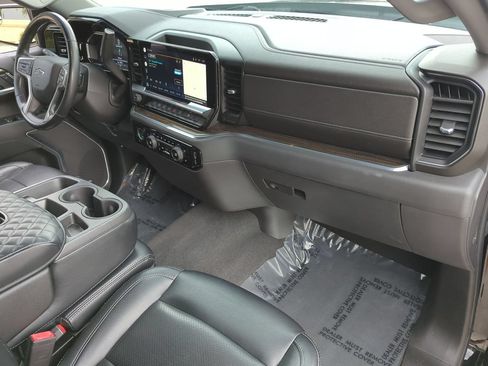 Used 2022 Chevrolet Silverado 1500 RST RWD image 26