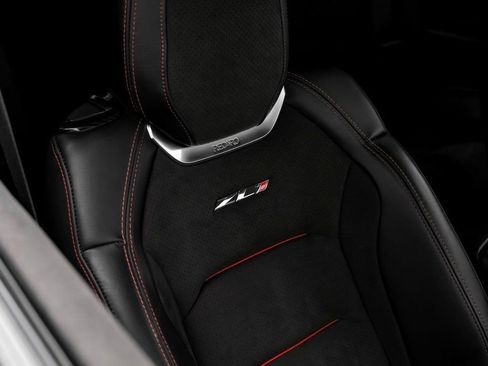 Used 2020 Chevrolet Camaro ZL1 image 34