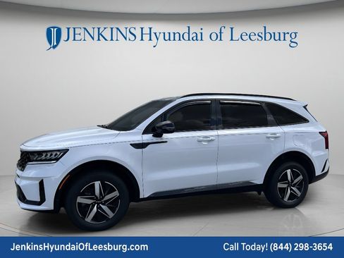Used 2023 Kia Sorento EX w/ Panoramic Sunroof Package FWD image 10