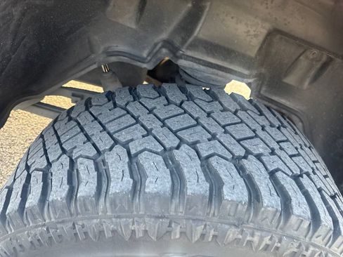 Used 2019 RAM 1500 Limited w/ Body Color Bumper Group AWD/4WD image 36