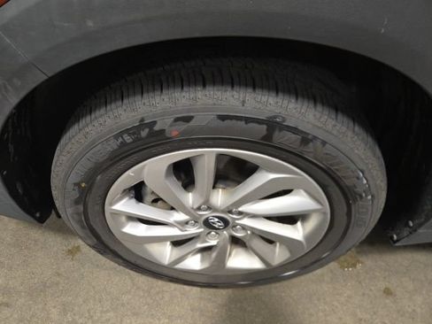 Used 2017 Hyundai Tucson SE w/ SE Popular Package 02 FWD image 11