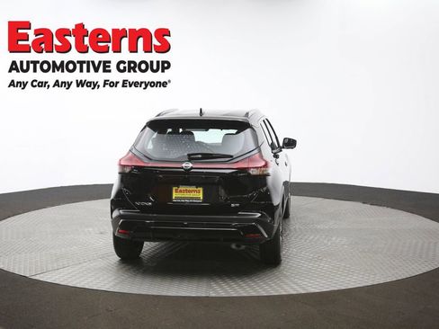 Used 2024 Nissan Kicks SR FWD image 38