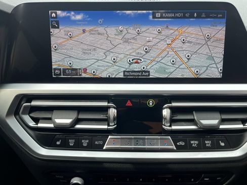 Used 2019 BMW 330i Sedan w/ Convenience Package image 18