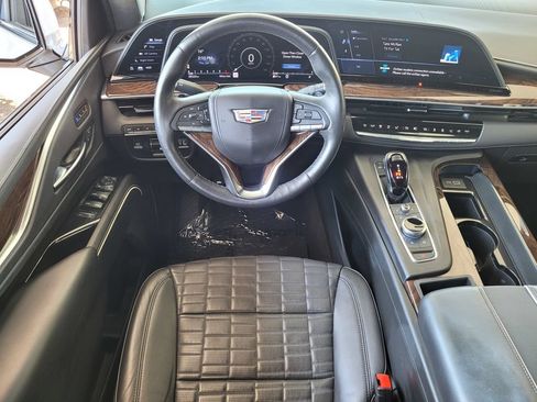 Used 2022 Cadillac Escalade Sport Platinum w/ LPO, ONYX Package AWD/4WD image 9