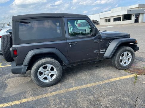 Used 2020 Jeep Wrangler Sport AWD/4WD image 18