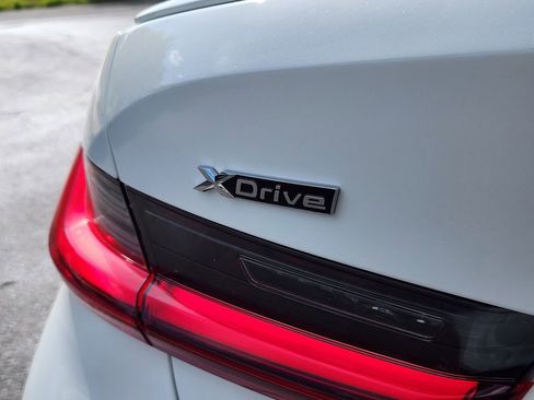 New 2026 BMW 330i xDrive Sedan w/ M Sport Package AWD/4WD image 21