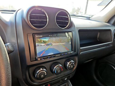 Used 2016 Jeep Patriot Sport image 23