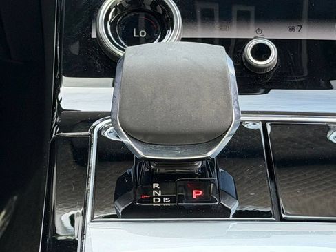 Used 2022 Land Rover Range Rover Velar R-Dynamic S AWD/4WD image 47