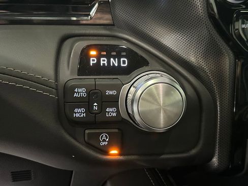 Used 2025 RAM 1500 Limited AWD/4WD image 23
