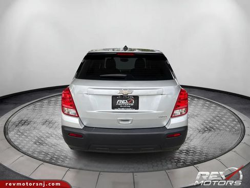 Used 2016 Chevrolet Trax LS FWD image 4