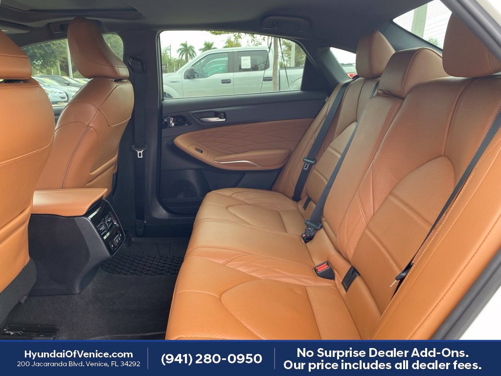 Used 2021 Toyota Avalon Limited w/ Advanced Safety Package FWD image 21