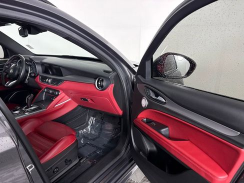 Used 2020 Alfa Romeo Stelvio Ti Sport w/ Quick Order Package 22S Sport image 34