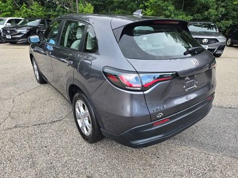 Used 2023 Honda HR-V LX image 3