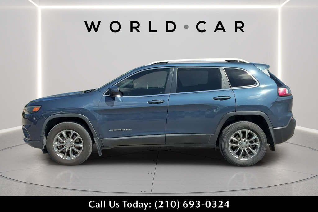 Used 2020 Jeep Cherokee Latitude Plus w/ Cold Weather Group AWD/4WD image 6
