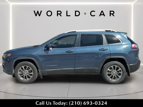 Used 2020 Jeep Cherokee Latitude Plus w/ Cold Weather Group AWD/4WD image 6