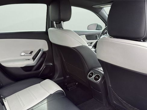 Used 2019 Mercedes-Benz A 220 4MATIC image 29