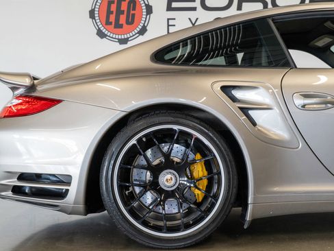 Used 2013 Porsche 911 Turbo S AWD/4WD image 40