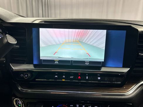 Used 2025 Chevrolet Silverado 1500 LT image 18