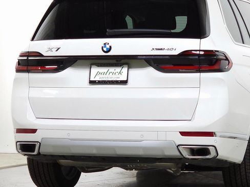 Used 2026 BMW X7 xDrive40i AWD/4WD image 11
