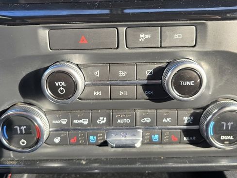 Used 2022 Ford Expedition Max Limited image 30