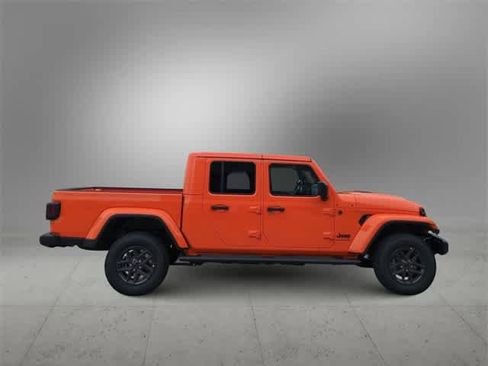 New 2025 Jeep Gladiator Sport image 9