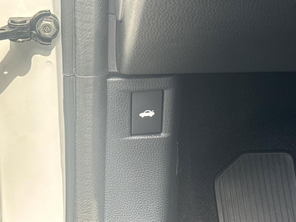 New 2026 Honda Accord Hybrid EX-L image 24