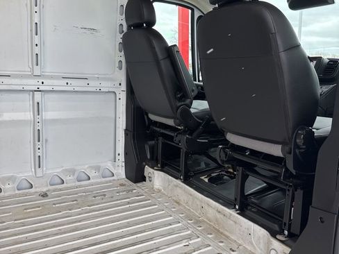 Used 2025 RAM ProMaster 2500 w/ Convenience Group image 20