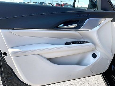 Used 2022 Cadillac CT4 Premium Luxury image 9