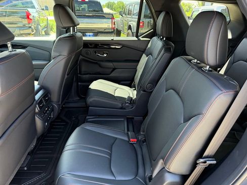 Certified 2026 Honda Pilot TrailSport image 15
