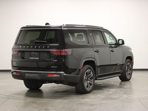 Used 2022 Jeep Wagoneer Series III w/ Convenience Group I AWD/4WD image 8