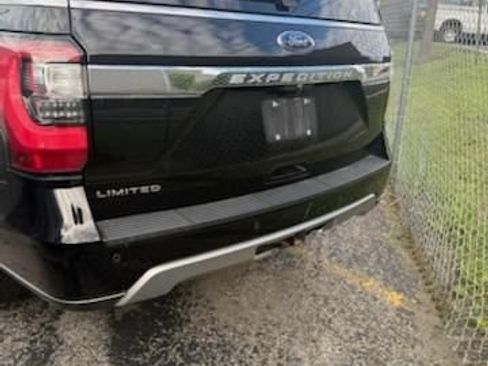 Used 2019 Ford Expedition Limited w/ Equipment Group 302A AWD/4WD image 3