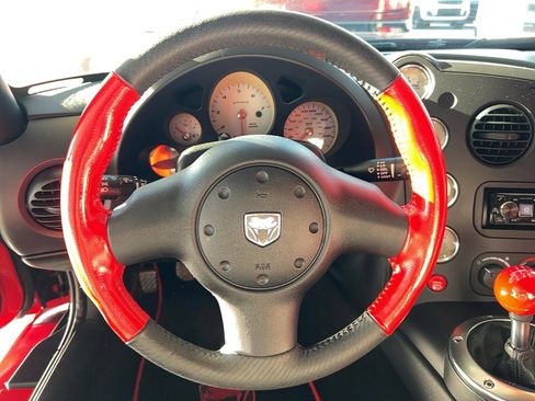 Used 2004 Dodge Viper SRT-10 image 15