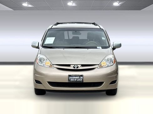 Used 2008 Toyota Sienna LE FWD image 6