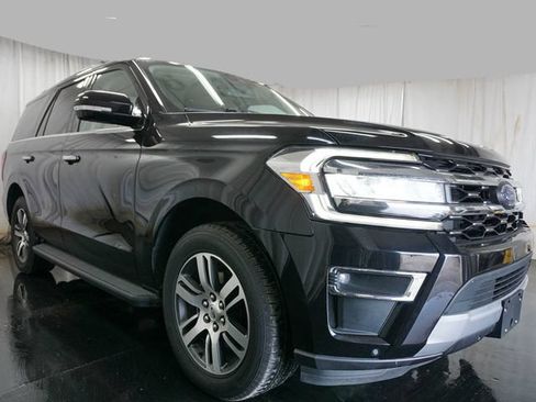 Used 2024 Ford Expedition Limited AWD/4WD image 2