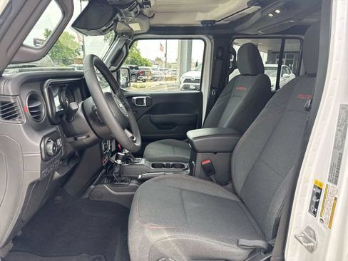 Used 2026 Jeep Wrangler Unlimited Rubicon AWD/4WD image 19