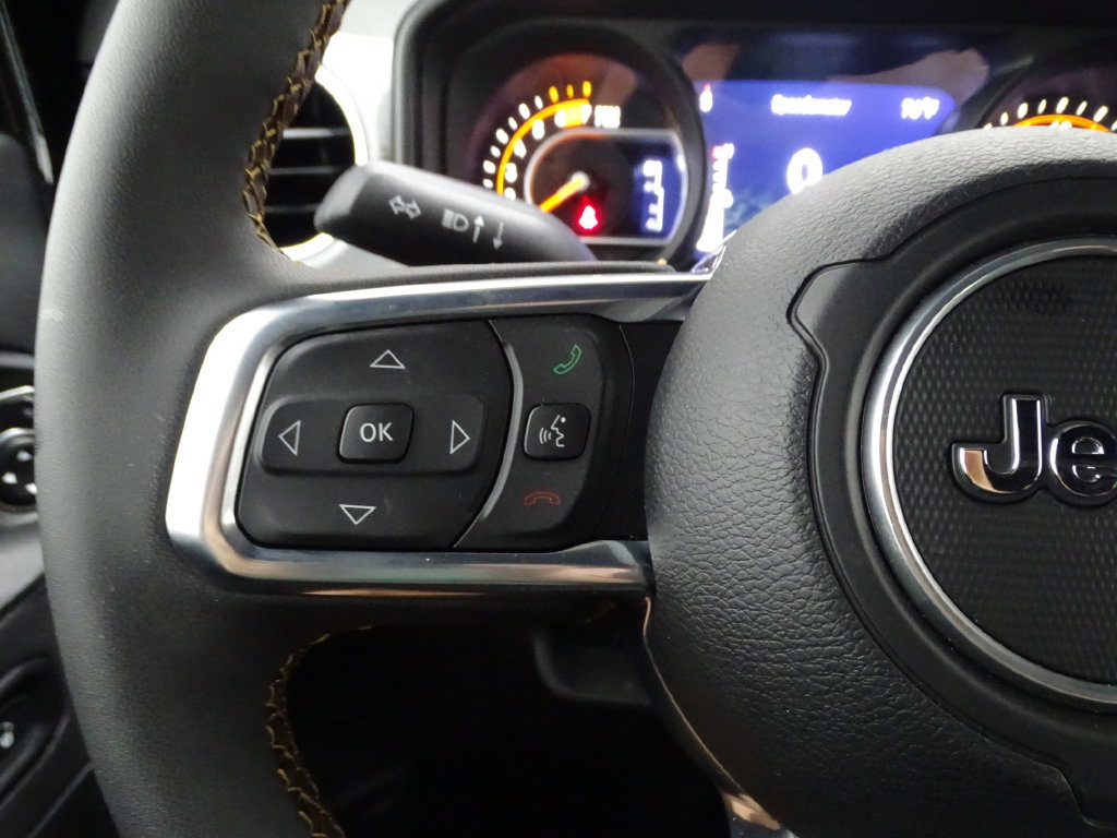 Used 2024 Jeep Wrangler Unlimited Sahara AWD/4WD image 23