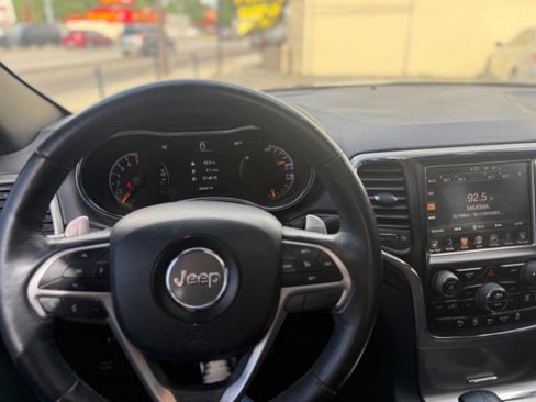 Used 2017 Jeep Grand Cherokee Altitude AWD/4WD image 24