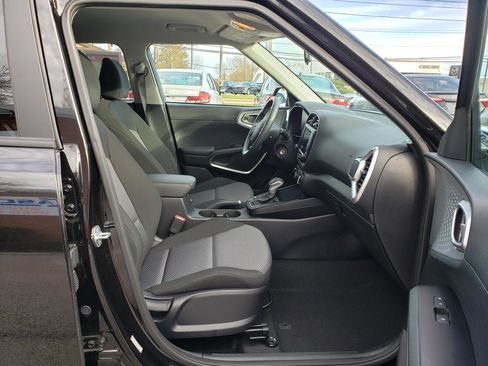 Used 2023 Kia Soul LX w/ Option Group 015 image 17