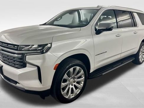 Used 2024 Chevrolet Suburban Premier image 4