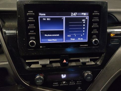 Used 2021 Toyota Camry SE w/ Carpet Mat Package (TMS) image 25