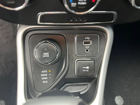 Used 2018 Jeep Compass Sport AWD/4WD image 24