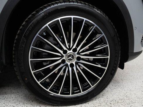 New 2027 Mercedes-Benz GLC 300 4MATIC image 11