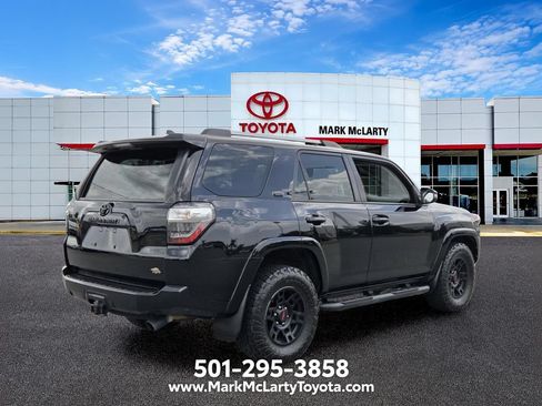 Used 2022 Toyota 4Runner SR5 Premium w/ Moonroof Package RWD image 5