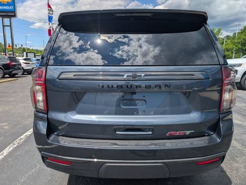 Used 2021 Chevrolet Suburban RST AWD/4WD image 4