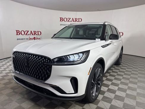 New 2026 Lincoln Aviator Reserve image 3