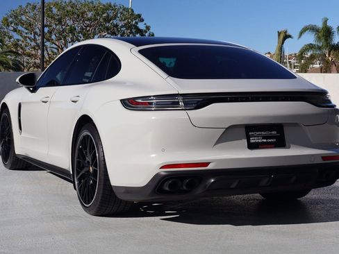 Certified 2022 Porsche Panamera Platinum Edition image 3