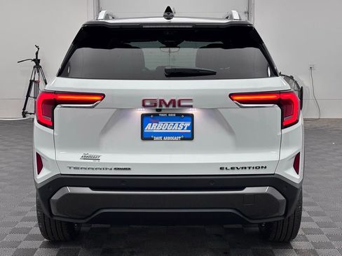 New 2026 GMC Terrain Elevation w/ Elevation Premium Package image 9