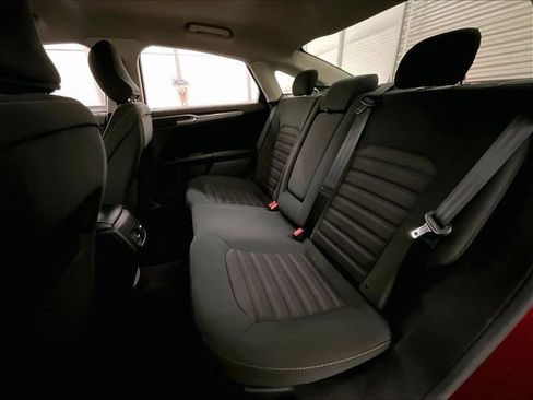 Used 2018 Ford Fusion SE w/ Fusion SE Technology Package FWD image 25