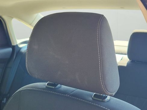 Used 2018 Ford Focus SEL w/ Cold Weather Package FWD image 8