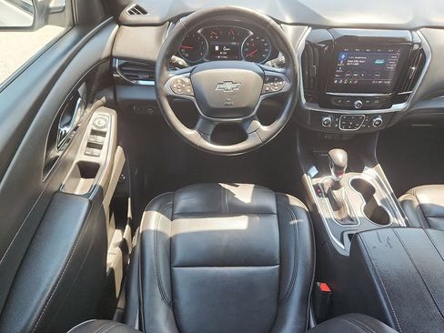 Used 2022 Chevrolet Traverse RS w/ LPO, Cargo Package FWD image 8